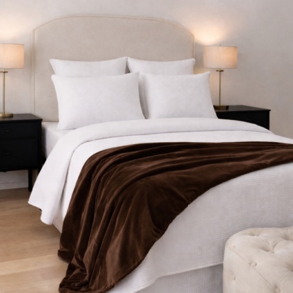 Carla Coco Luxury Velvet Throw