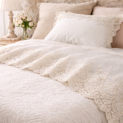 Valerie Lace Boarder