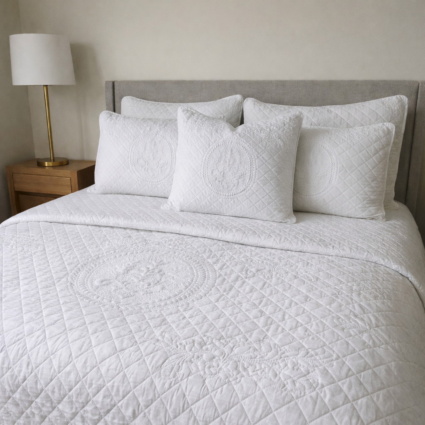 Opal White Bedspread Set