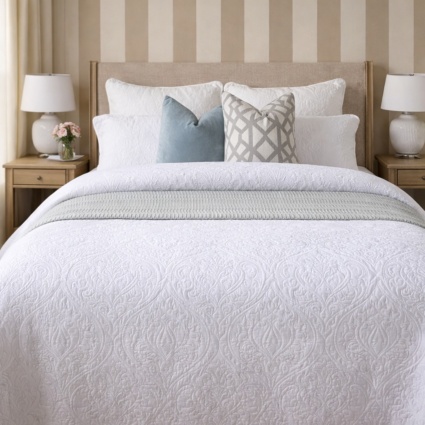 Damask White King Set