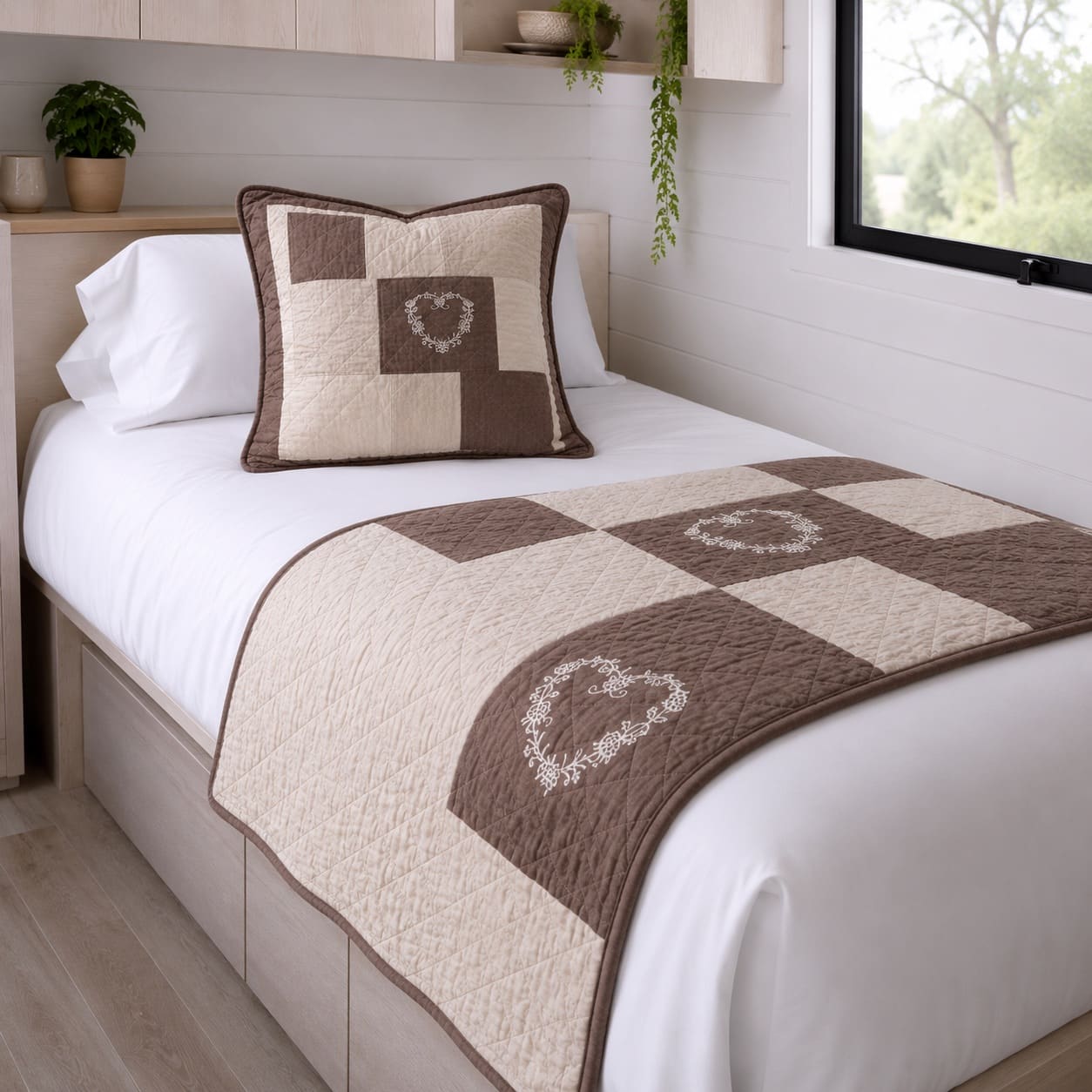 Hahndorf bed throw set